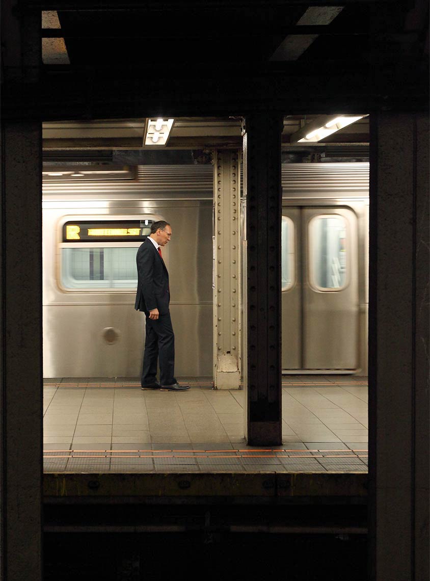 9-solitary-subway-2